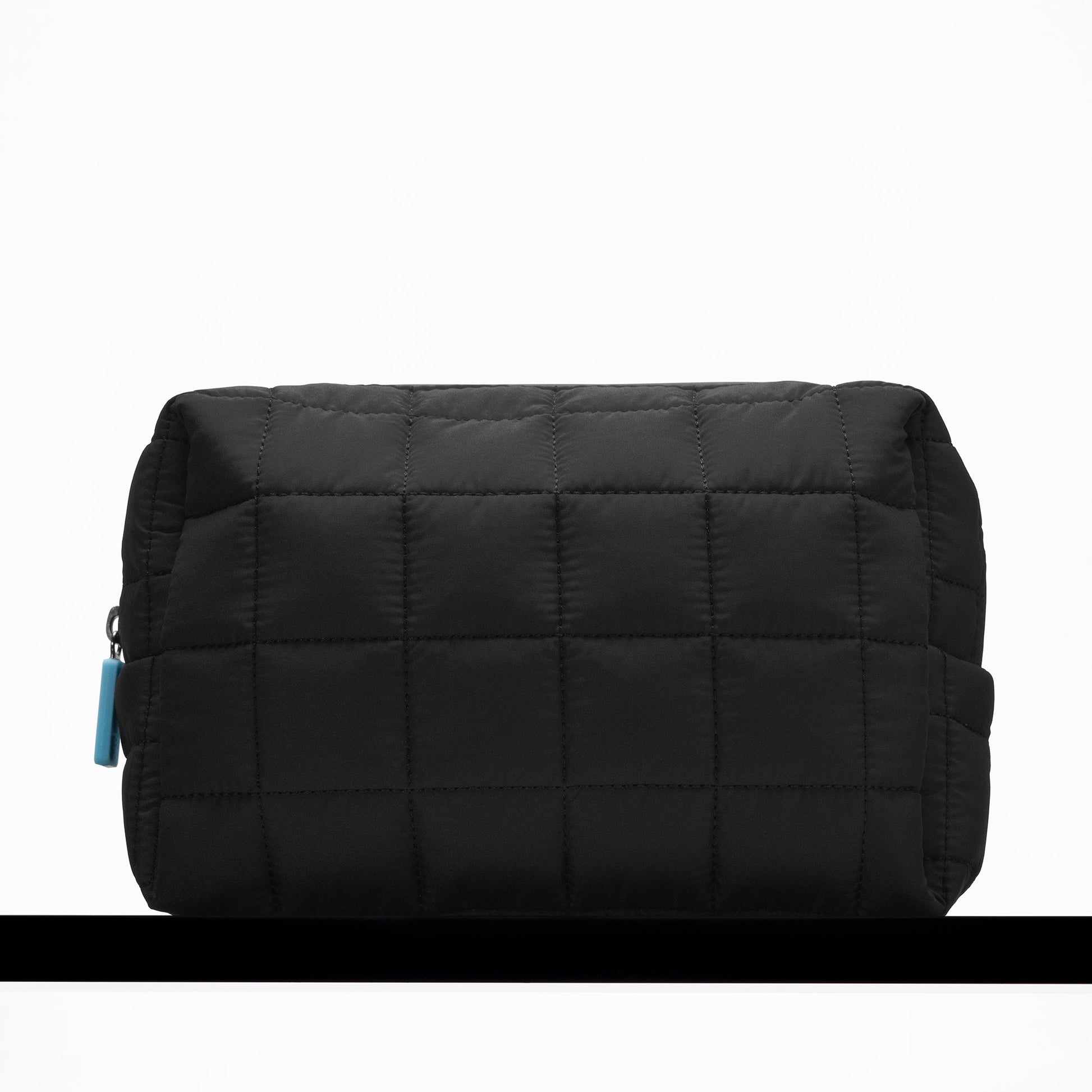 the-inkey-list-washbag-z7 washbag-hydration-04.jpg